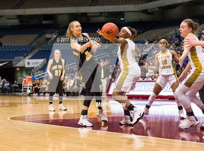 Thumbnail 3 in Buffalo vs. Canadian (UIL 3A Final) photogallery.