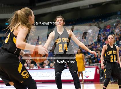 Thumbnail 1 in Buffalo vs. Canadian (UIL 3A Final) photogallery.