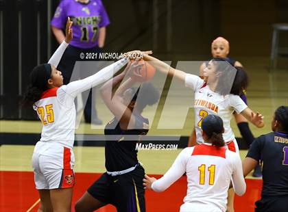 Thumbnail 2 in Lynwood vs. Etiwanda photogallery.