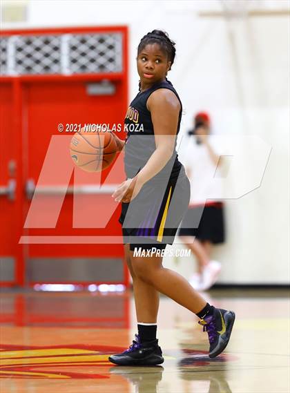 Thumbnail 1 in Lynwood vs. Etiwanda photogallery.
