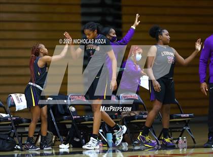Thumbnail 1 in Lynwood vs. Etiwanda photogallery.