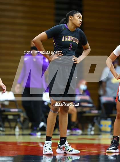 Thumbnail 3 in Lynwood vs. Etiwanda photogallery.