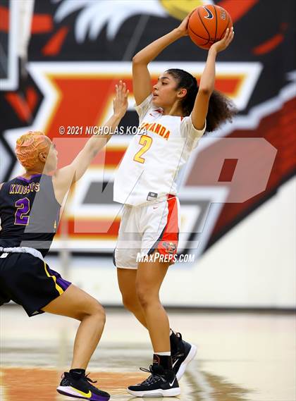 Thumbnail 2 in Lynwood vs. Etiwanda photogallery.
