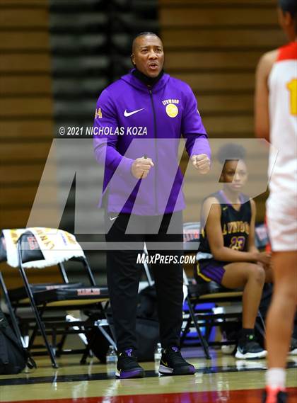 Thumbnail 3 in Lynwood vs. Etiwanda photogallery.