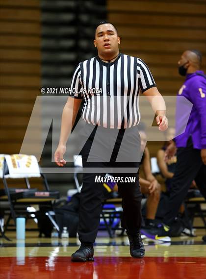 Thumbnail 2 in Lynwood vs. Etiwanda photogallery.