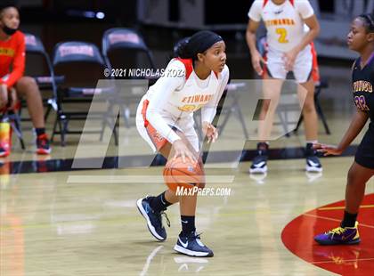 Thumbnail 2 in Lynwood vs. Etiwanda photogallery.