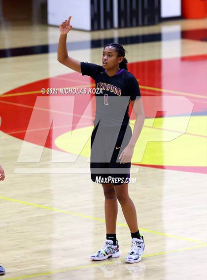Thumbnail 1 in Lynwood vs. Etiwanda photogallery.