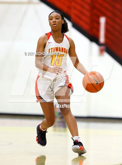 Thumbnail 2 in Lynwood vs. Etiwanda photogallery.