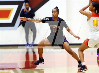 Thumbnail 1 in Lynwood vs. Etiwanda photogallery.