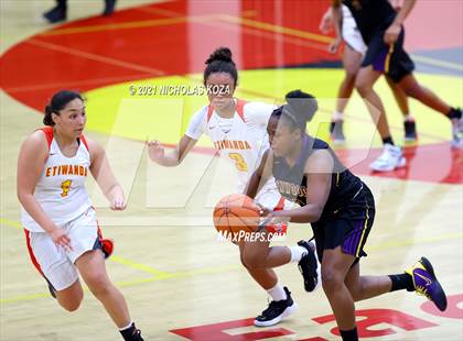 Thumbnail 3 in Lynwood vs. Etiwanda photogallery.
