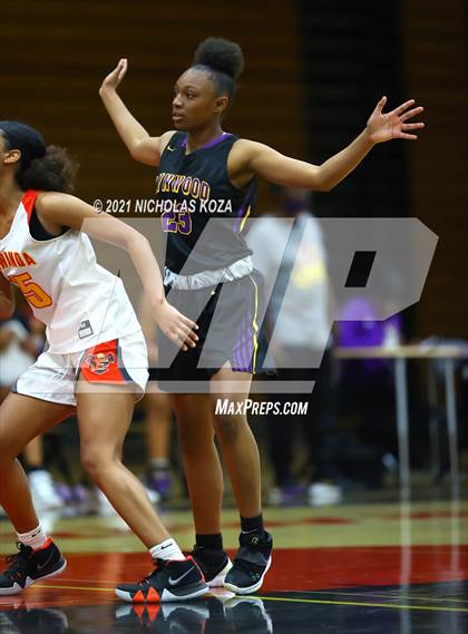 Thumbnail 2 in Lynwood vs. Etiwanda photogallery.