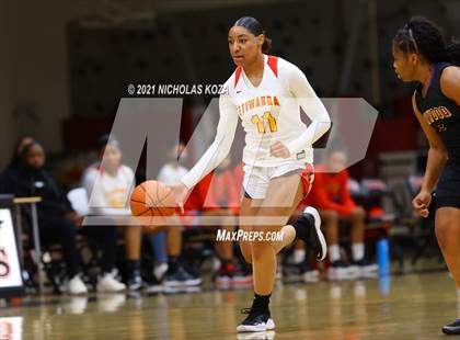 Thumbnail 2 in Lynwood vs. Etiwanda photogallery.