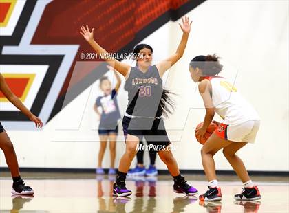 Thumbnail 2 in Lynwood vs. Etiwanda photogallery.
