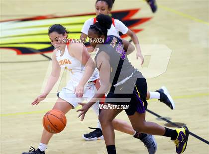 Thumbnail 2 in Lynwood vs. Etiwanda photogallery.