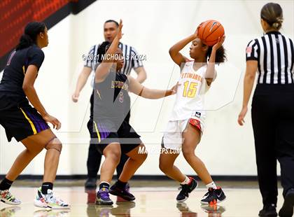 Thumbnail 1 in Lynwood vs. Etiwanda photogallery.