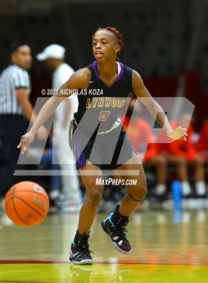 Thumbnail 1 in Lynwood vs. Etiwanda photogallery.