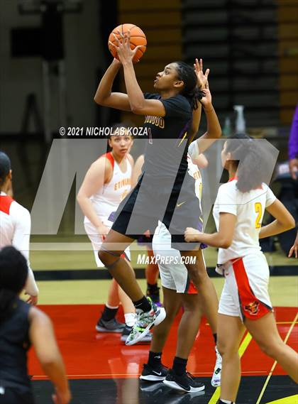 Thumbnail 2 in Lynwood vs. Etiwanda photogallery.