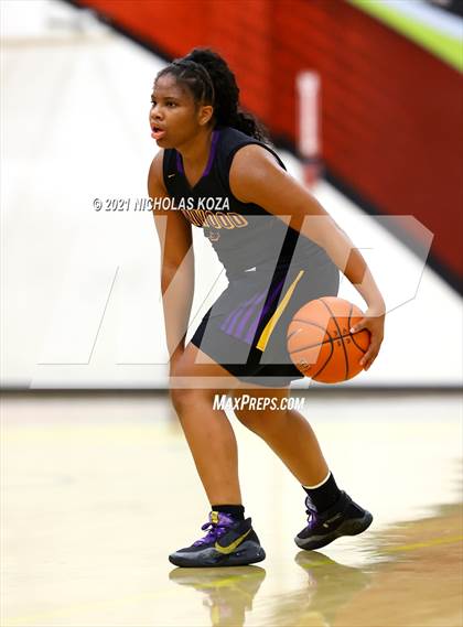 Thumbnail 1 in Lynwood vs. Etiwanda photogallery.