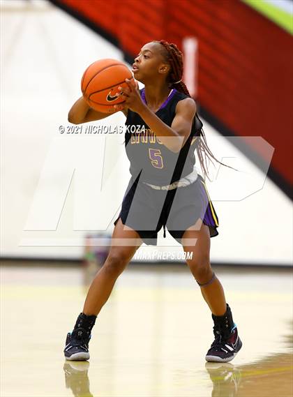 Thumbnail 3 in Lynwood vs. Etiwanda photogallery.