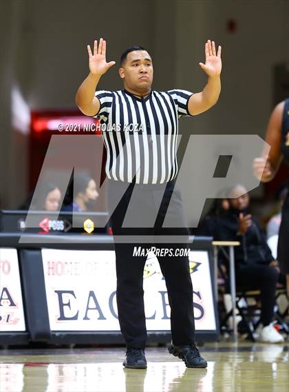 Thumbnail 2 in Lynwood vs. Etiwanda photogallery.