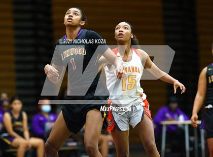Thumbnail 2 in Lynwood vs. Etiwanda photogallery.