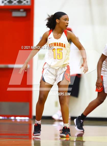 Thumbnail 2 in Lynwood vs. Etiwanda photogallery.