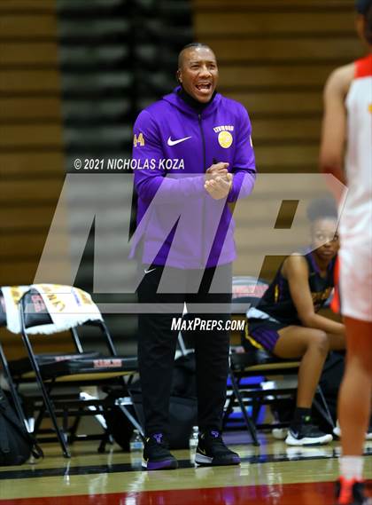 Thumbnail 1 in Lynwood vs. Etiwanda photogallery.