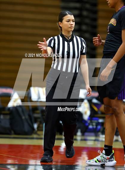Thumbnail 3 in Lynwood vs. Etiwanda photogallery.