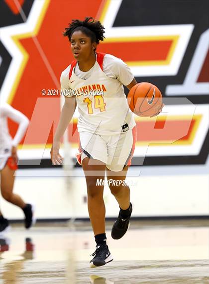 Thumbnail 2 in Lynwood vs. Etiwanda photogallery.