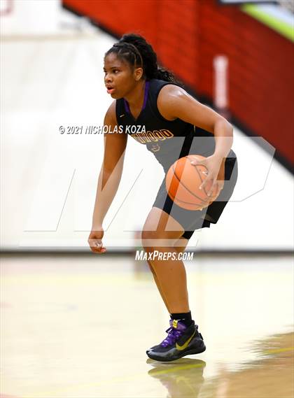 Thumbnail 2 in Lynwood vs. Etiwanda photogallery.