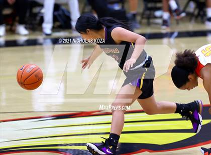 Thumbnail 1 in Lynwood vs. Etiwanda photogallery.