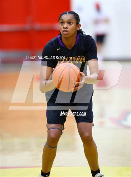 Thumbnail 2 in Lynwood vs. Etiwanda photogallery.