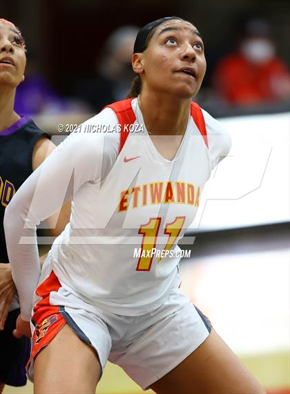 Thumbnail 3 in Lynwood vs. Etiwanda photogallery.