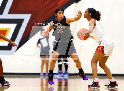 Thumbnail 1 in Lynwood vs. Etiwanda photogallery.