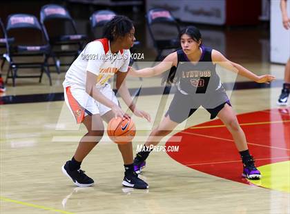 Thumbnail 1 in Lynwood vs. Etiwanda photogallery.