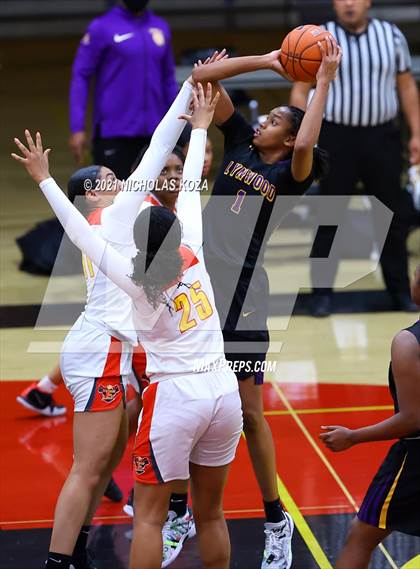 Thumbnail 3 in Lynwood vs. Etiwanda photogallery.