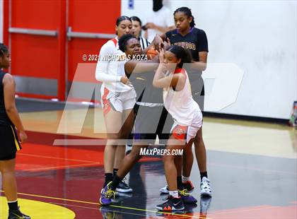 Thumbnail 2 in Lynwood vs. Etiwanda photogallery.