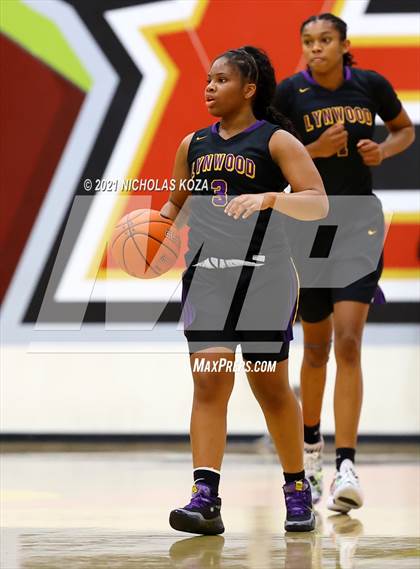 Thumbnail 1 in Lynwood vs. Etiwanda photogallery.