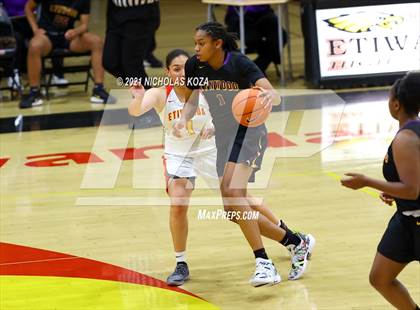 Thumbnail 3 in Lynwood vs. Etiwanda photogallery.