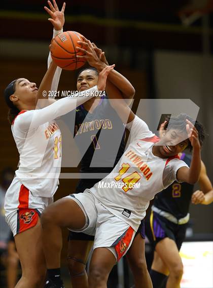 Thumbnail 3 in Lynwood vs. Etiwanda photogallery.