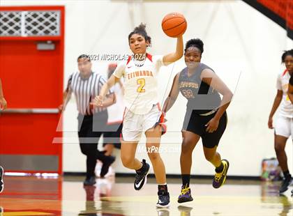 Thumbnail 3 in Lynwood vs. Etiwanda photogallery.
