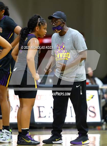 Thumbnail 2 in Lynwood vs. Etiwanda photogallery.