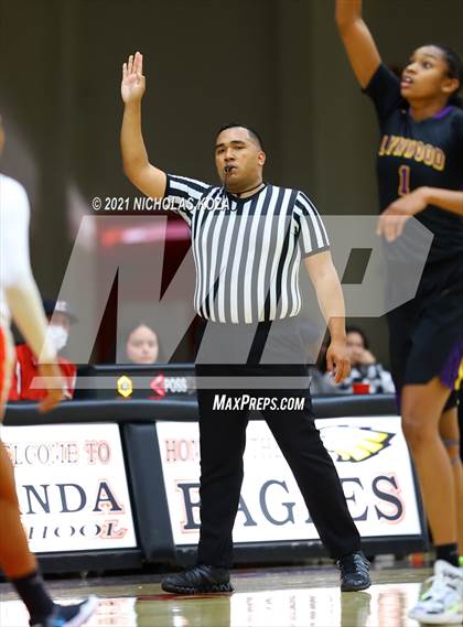Thumbnail 3 in Lynwood vs. Etiwanda photogallery.