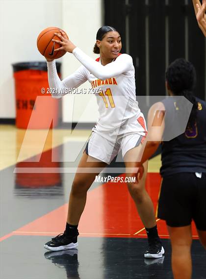 Thumbnail 1 in Lynwood vs. Etiwanda photogallery.
