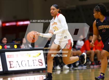 Thumbnail 3 in Lynwood vs. Etiwanda photogallery.