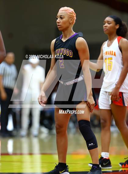 Thumbnail 3 in Lynwood vs. Etiwanda photogallery.
