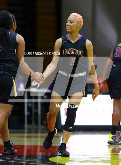 Thumbnail 2 in Lynwood vs. Etiwanda photogallery.