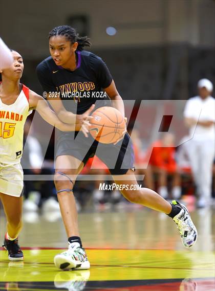 Thumbnail 2 in Lynwood vs. Etiwanda photogallery.