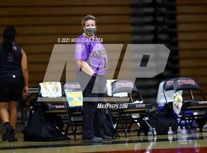 Thumbnail 1 in Lynwood vs. Etiwanda photogallery.