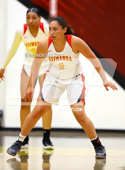 Thumbnail 1 in Lynwood vs. Etiwanda photogallery.